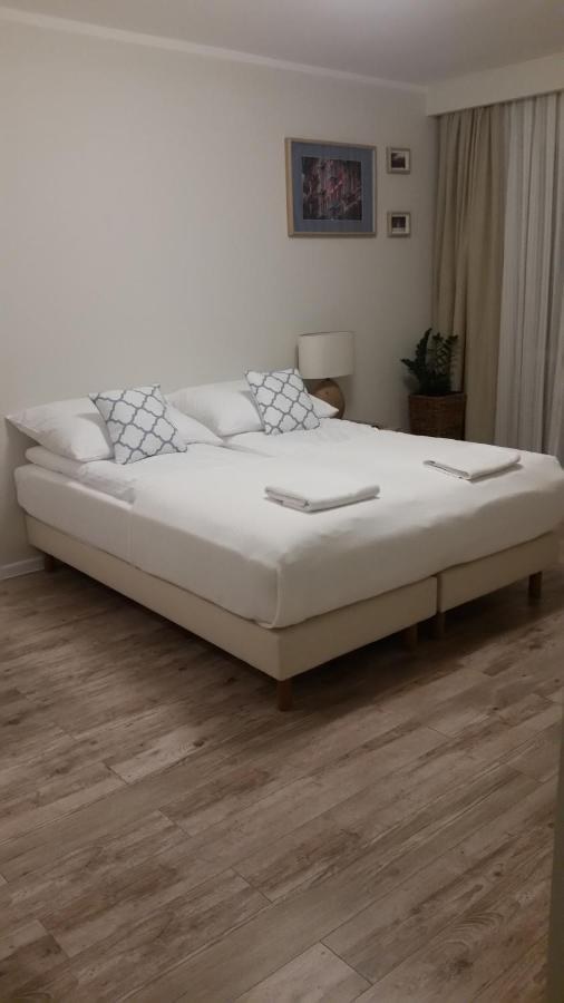 Apartament Grojecka Apartman Varsó Kültér fotó